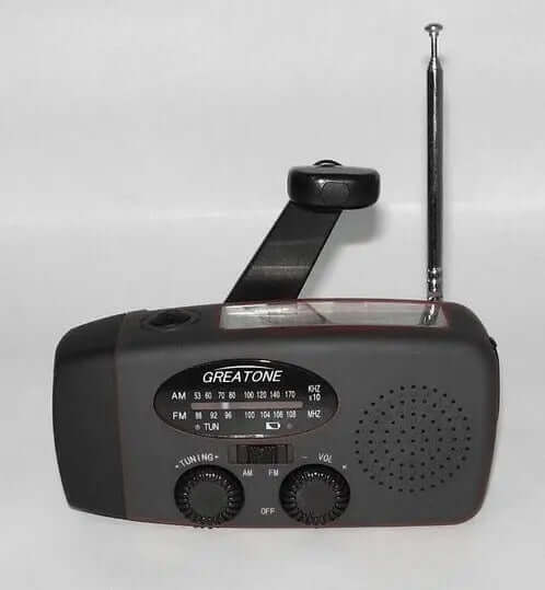 Solar Hand Crank USB Charging Radio Flashlight AccessoryZ